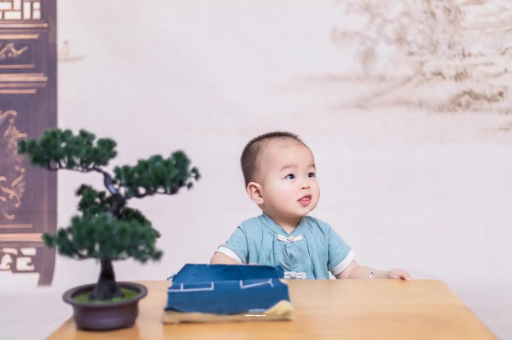 保山宝宝拉屎就哭